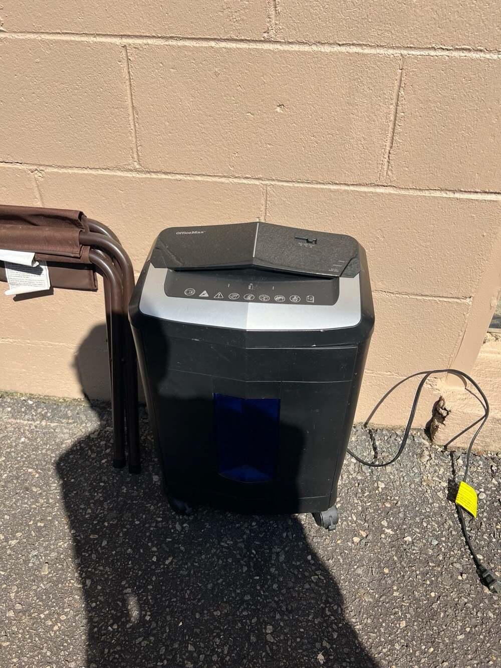 OfficeMax 12-Sheet Cross-Cut Paper Shredder
